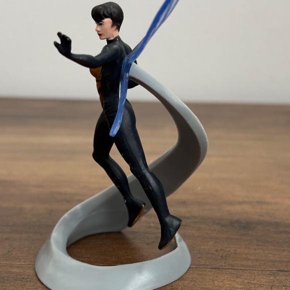Disney Marvel Comics WASP Janet van Dyne Collectible PVC Figure Cake Topper Toy - Picture 5 of 8